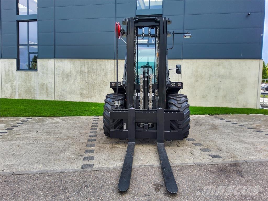 Manitou M 50-4 Rough terrain truck