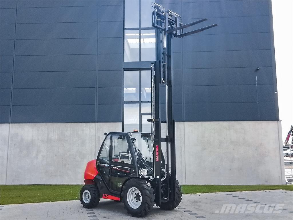 Manitou MC 25-4 Rough terrain truck