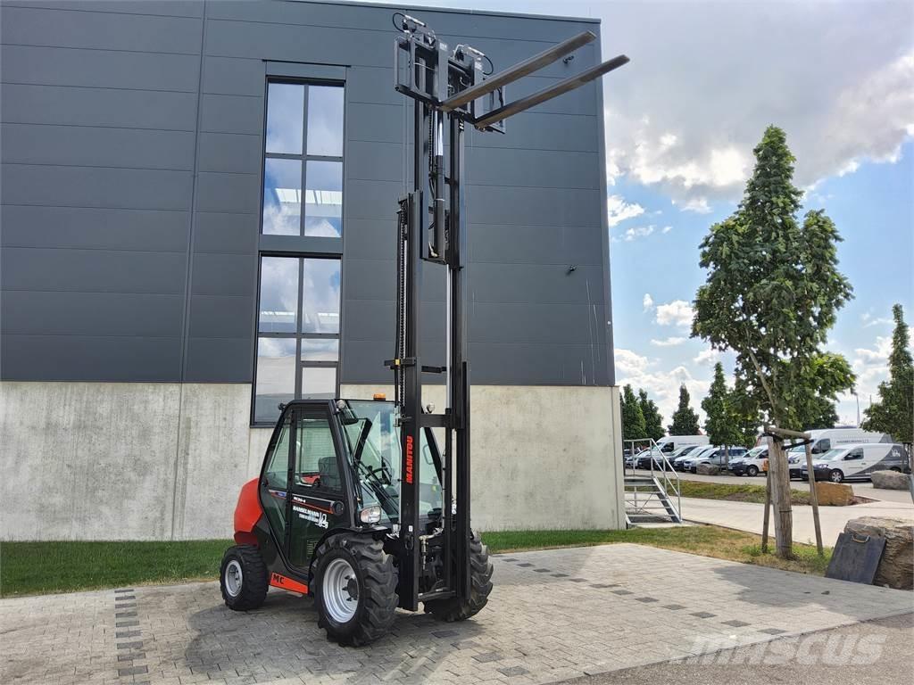 Manitou MC 30-4 Rough terrain truck