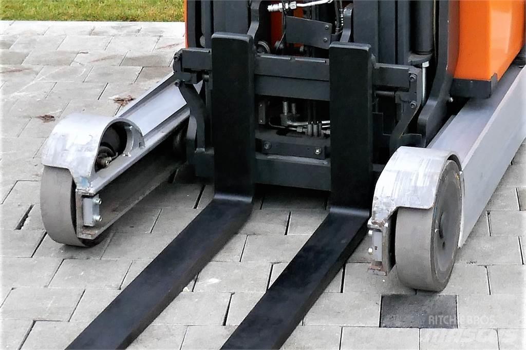 Still FM-X25 Reach truck