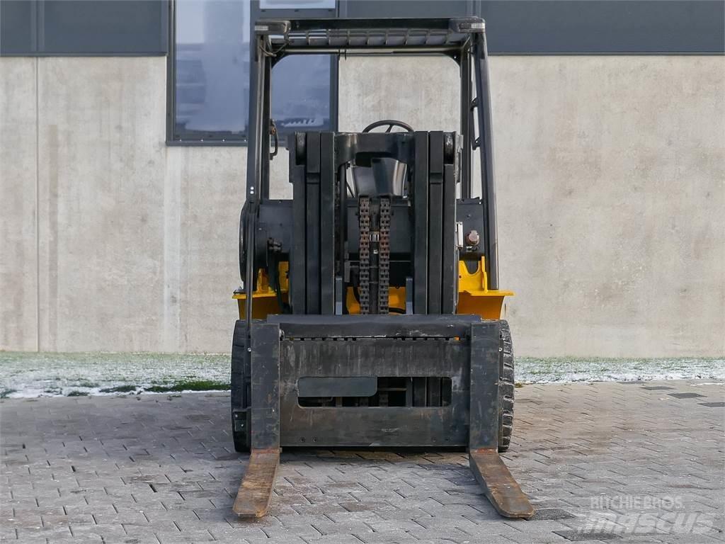 Yale GDP 40VX6 V2471 Diesel trucks