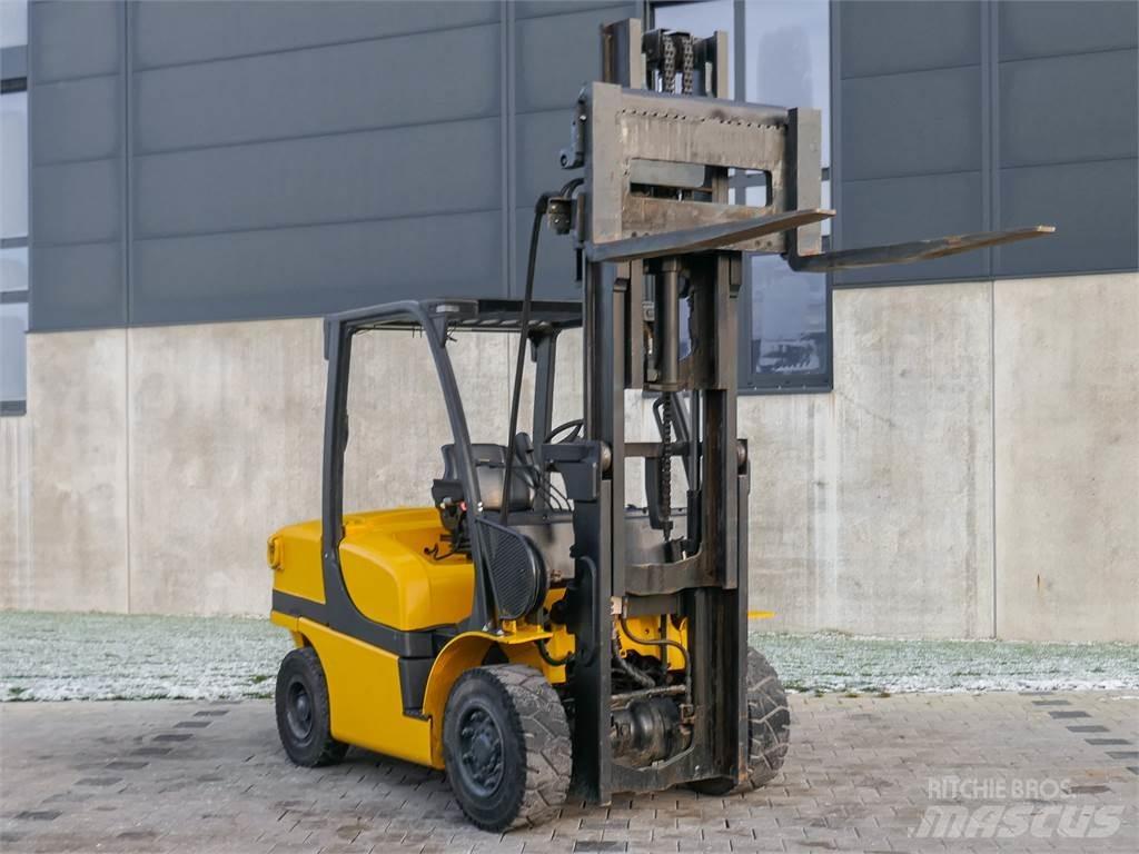 Yale GDP 40VX6 V2471 Diesel trucks