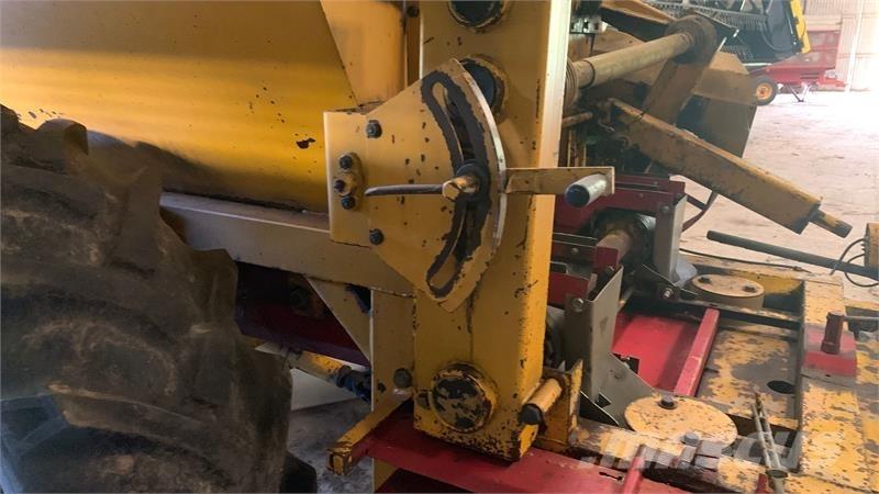 Bredal B 4 Mineral spreaders