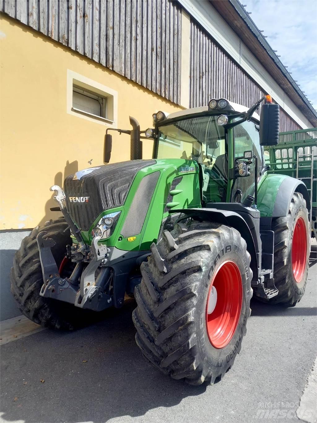 Fendt 828 Vario Profi Plus Tow truck