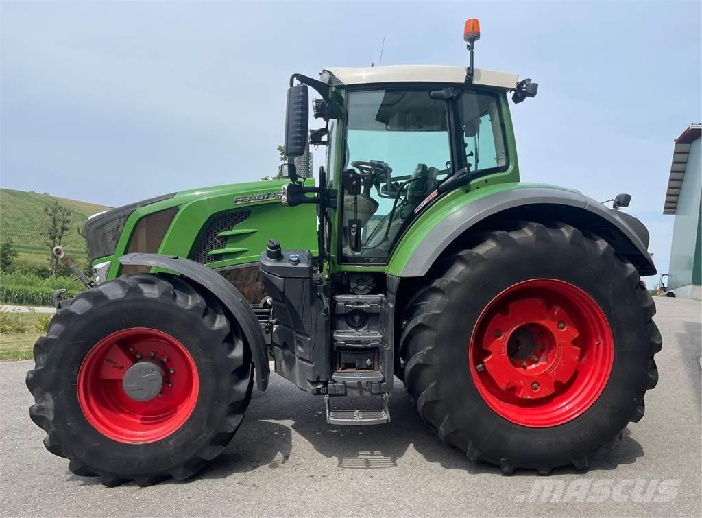 Fendt 828 Vario Profi Plus Tow truck