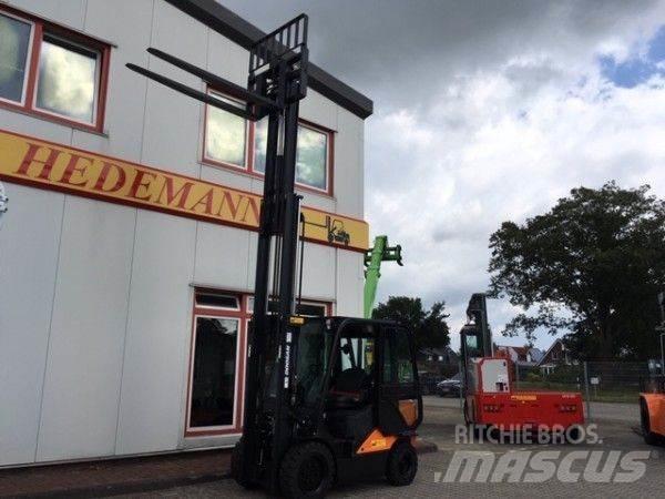 Doosan D30S-7 Diesel trucks