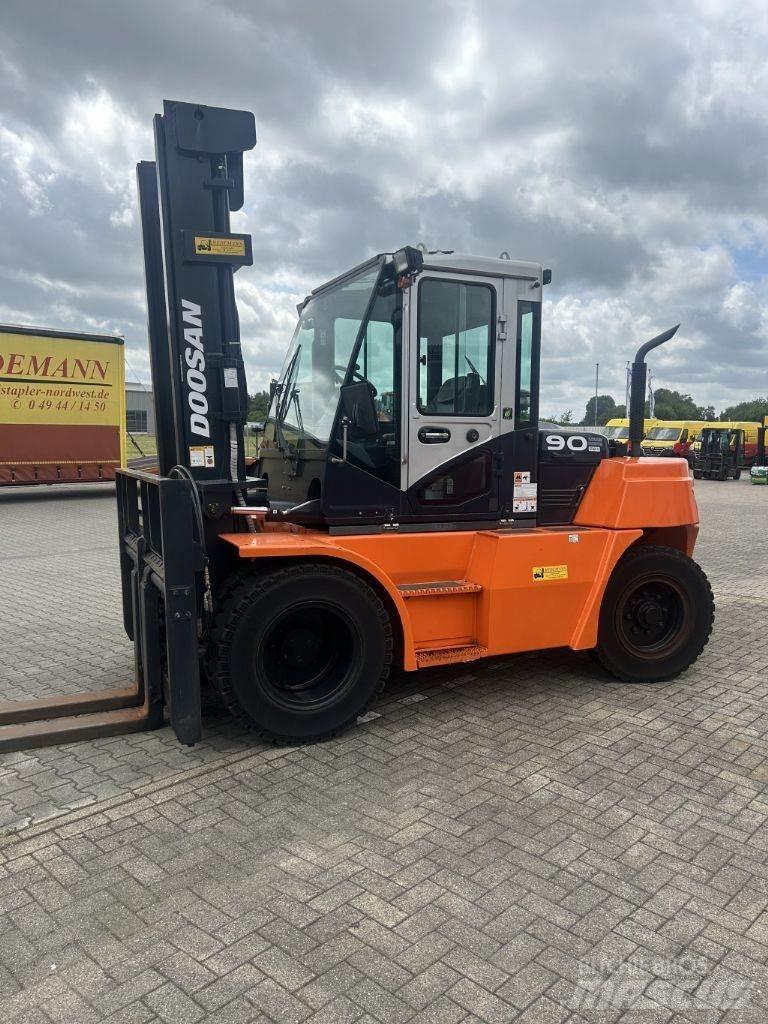 Doosan D90S-7 Diesel trucks