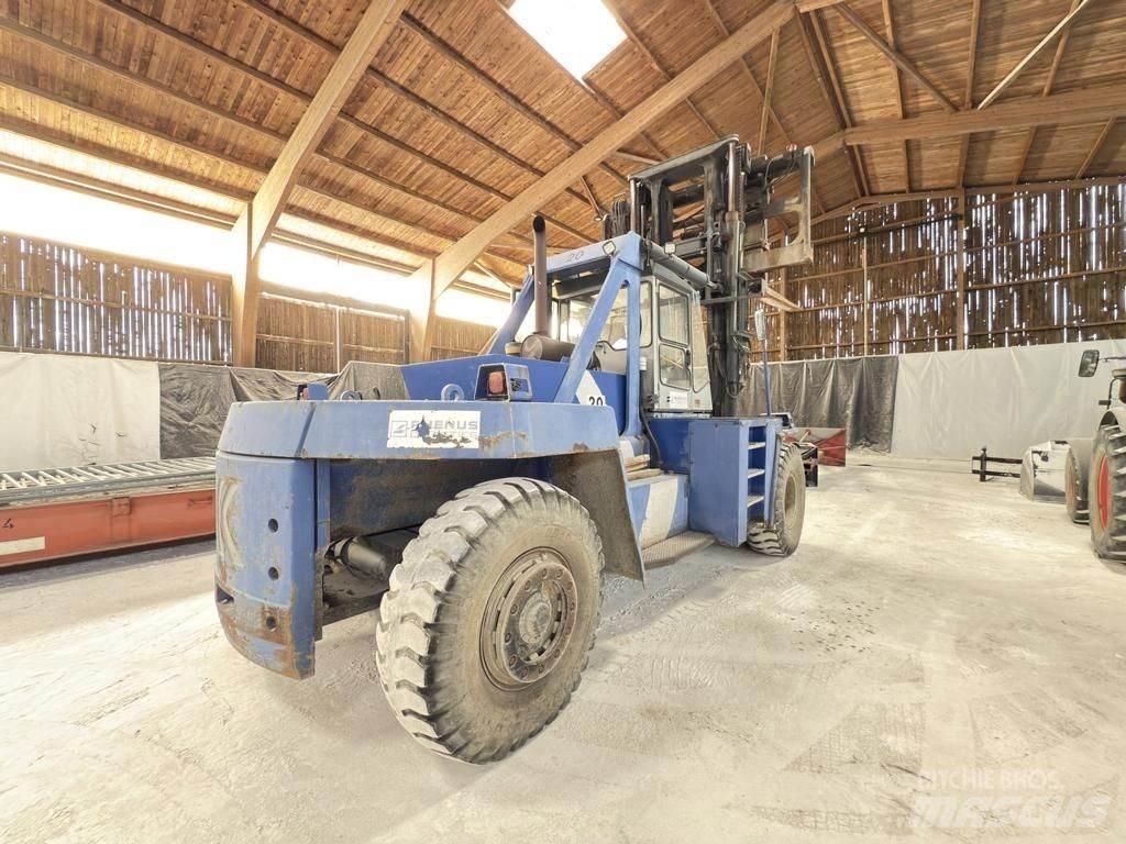 Kalmar DCD28-1200LB Diesel trucks