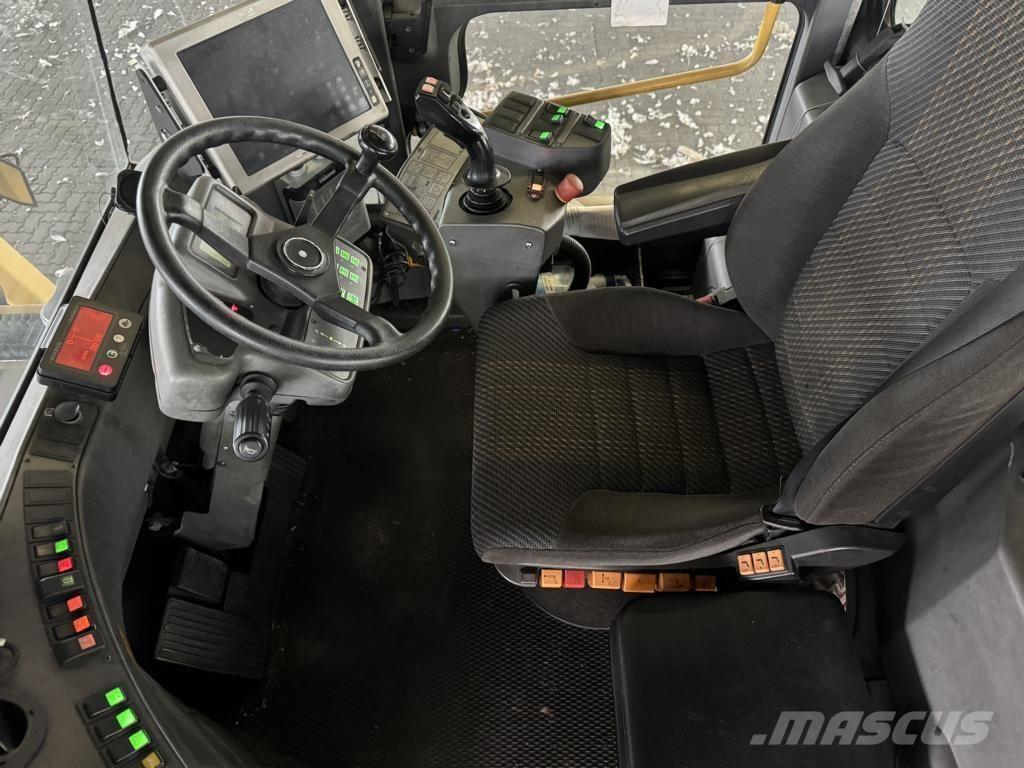 Kalmar DRF450-70S5X Reach stackers