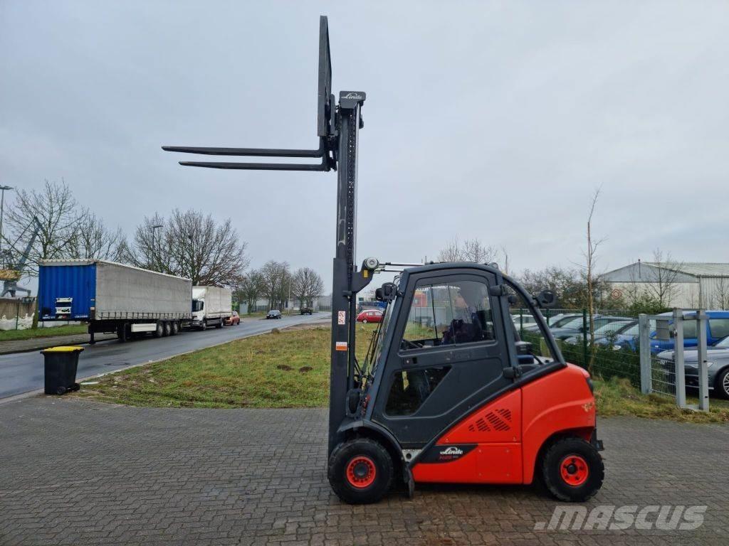 Linde H25D-02 Diesel trucks