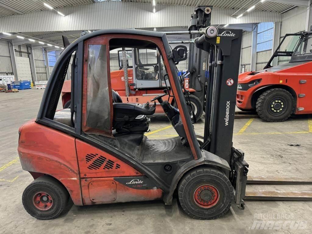 Linde H30D-02 Diesel trucks