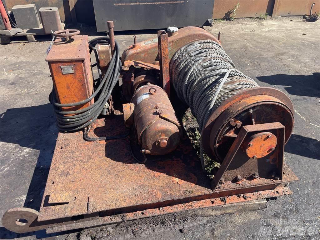  El-spil med gear og bremse. Hoists and material elevators