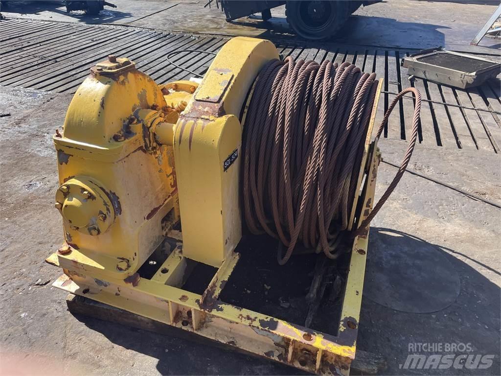  El-spil med gear og bremse Hoists and material elevators