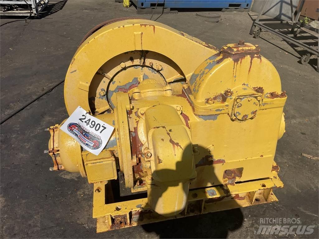  El-spil med gear og bremse Hoists and material elevators
