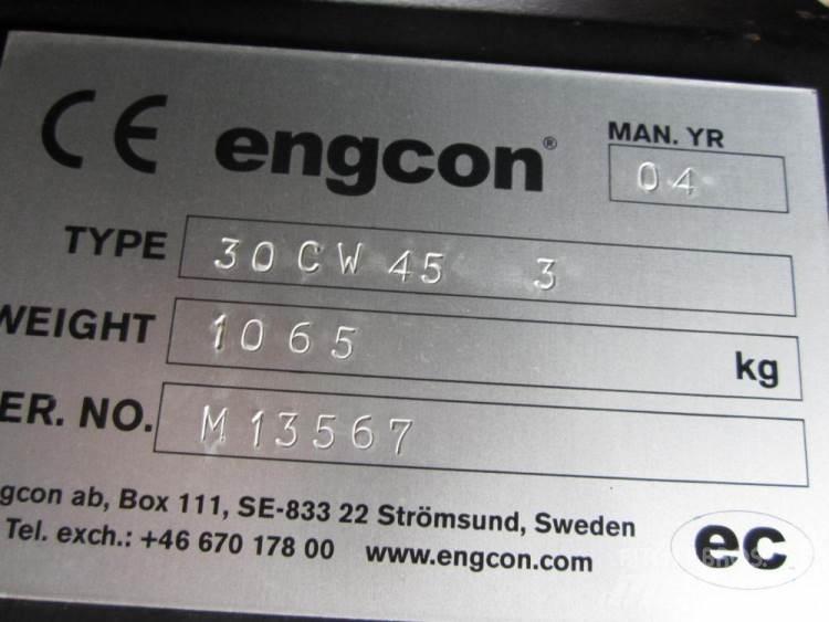 Engcon EC30 tiltrotator Quick connectors