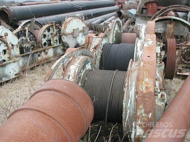  Piloteringsspil 3 tromler Hoists and material elevators