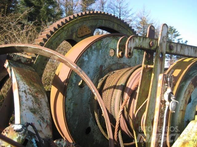  Spil Hoists and material elevators