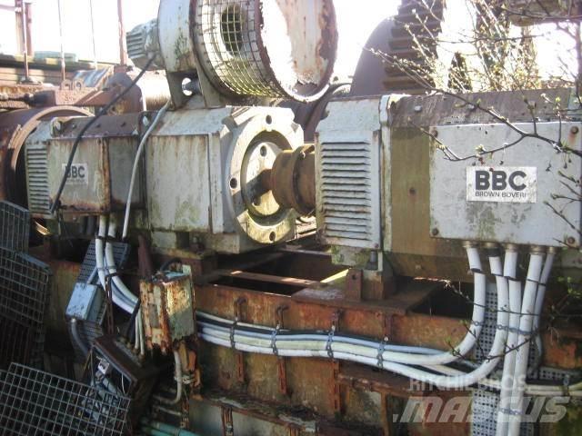  Spil Hoists and material elevators