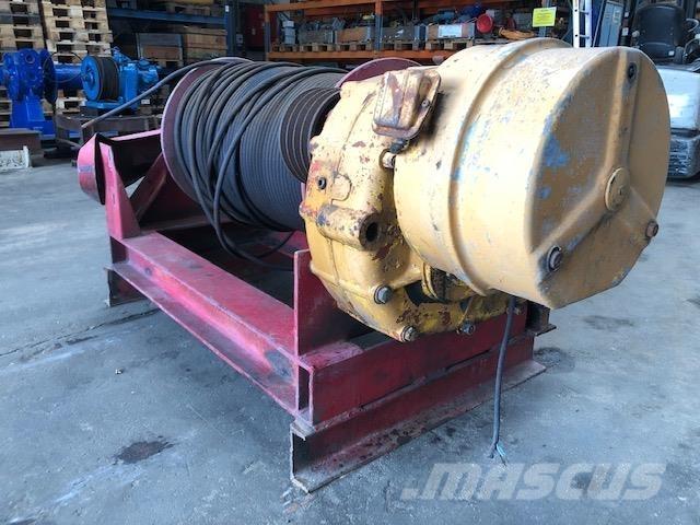  Spil med gear Hoists and material elevators