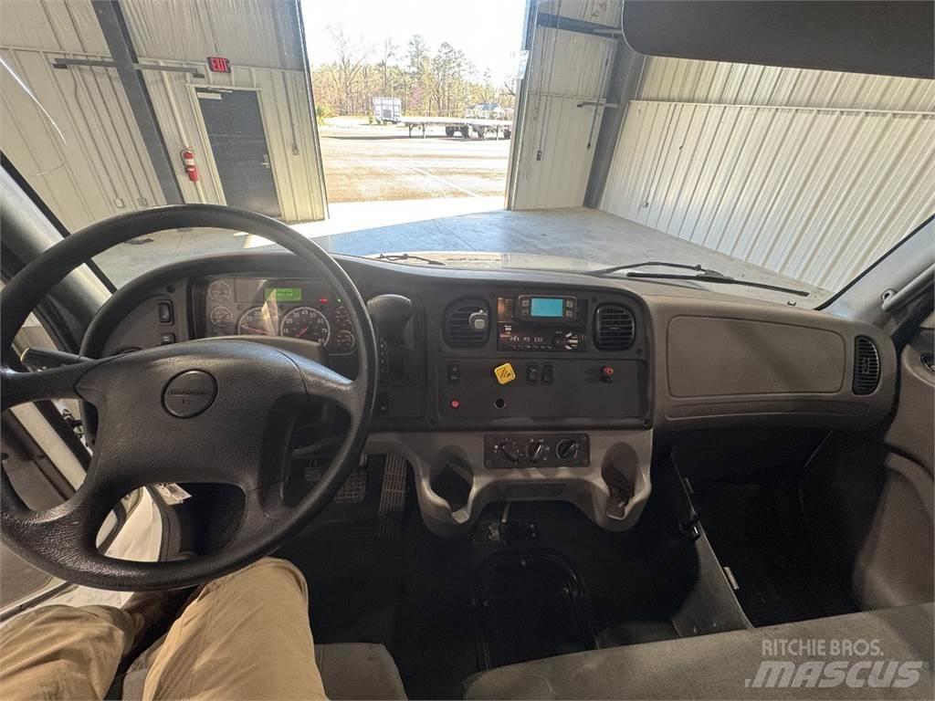 Freightliner M2 Box trucks