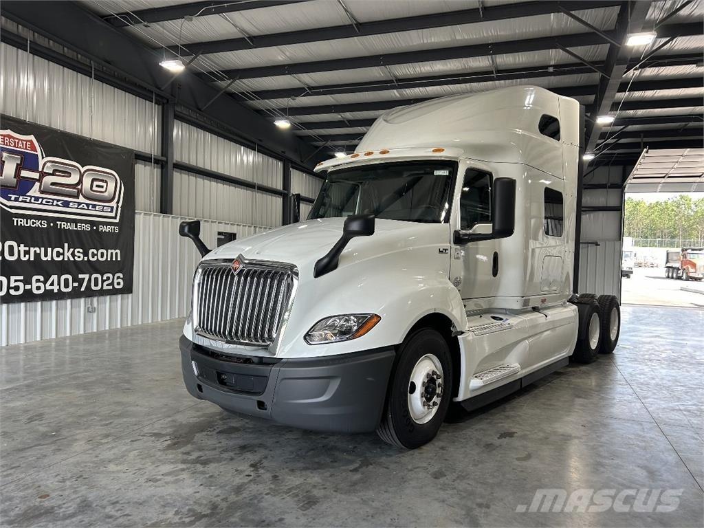 International LT625 Prime Movers