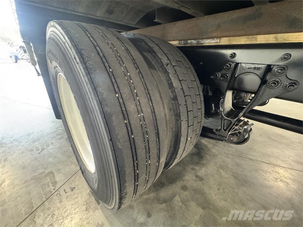International MV607 Box trucks