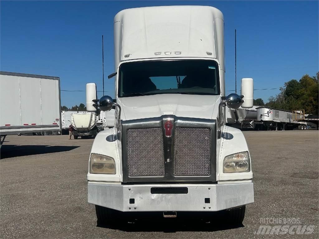 Kenworth T880 Prime Movers