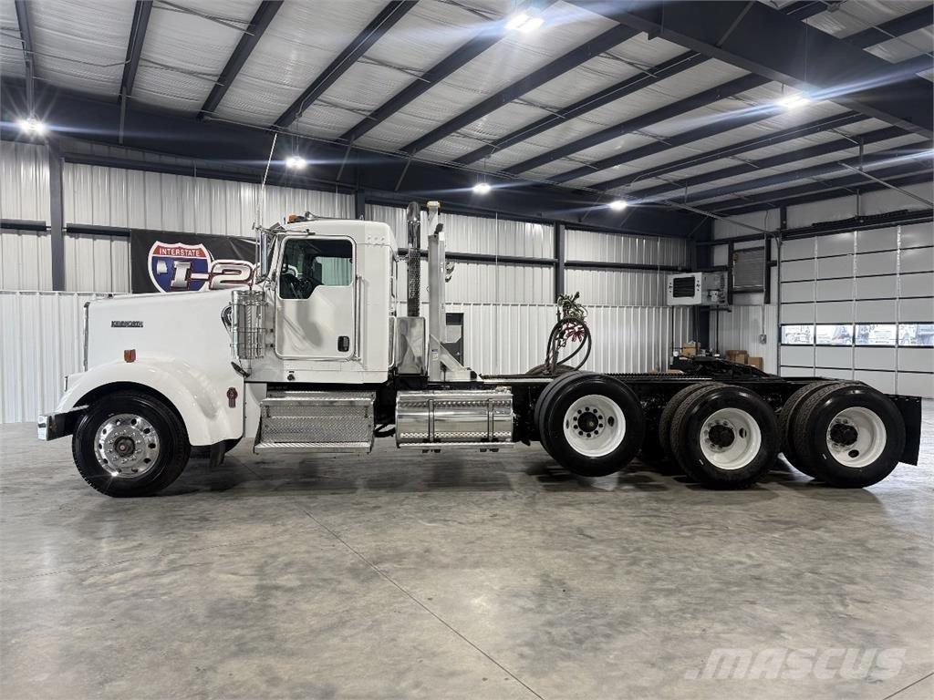 Kenworth W900 Prime Movers