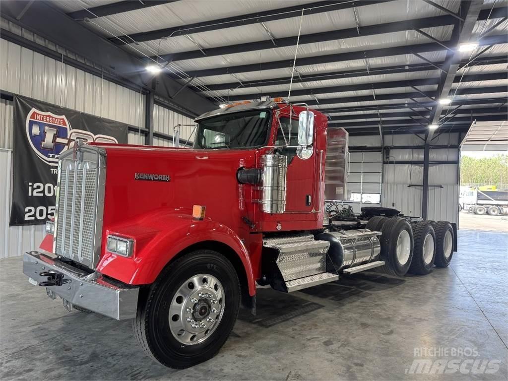 Kenworth W900 Prime Movers
