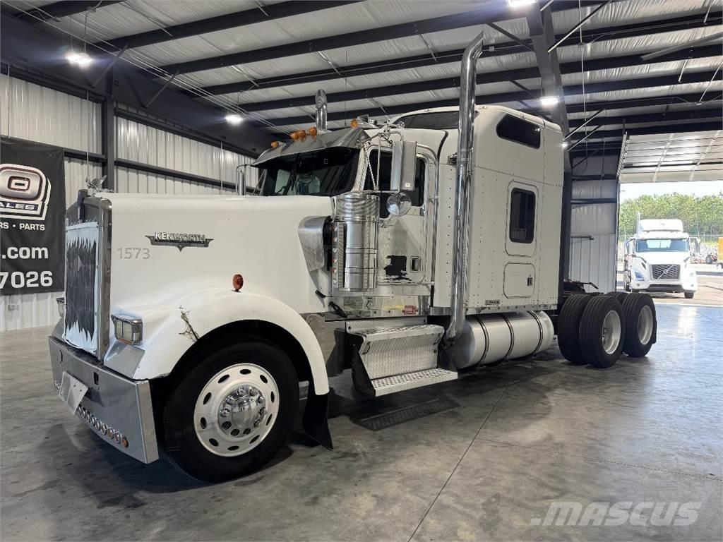 Kenworth W900 Prime Movers