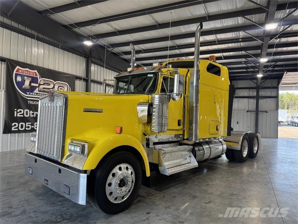 Kenworth W900L Prime Movers