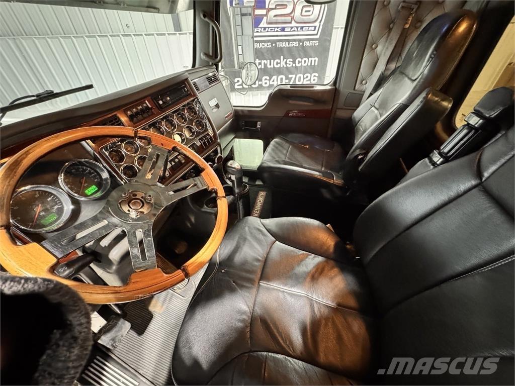 Kenworth W900L Prime Movers