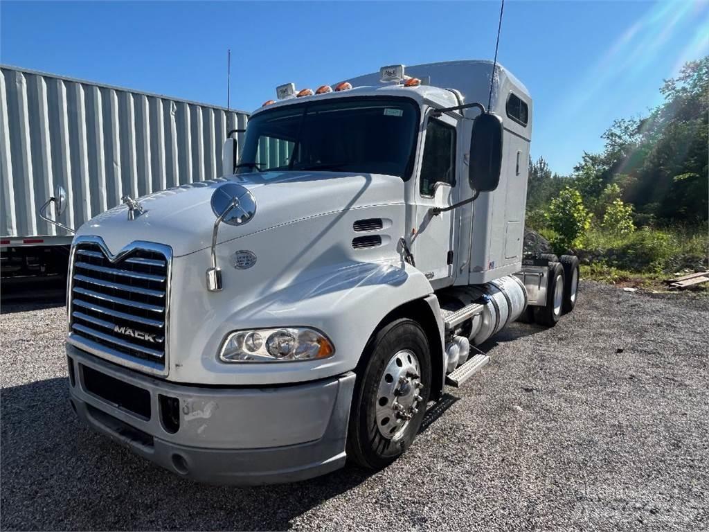Mack CXU613 Prime Movers
