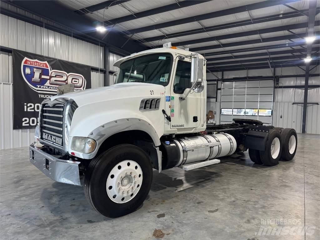 Mack GU713 Prime Movers