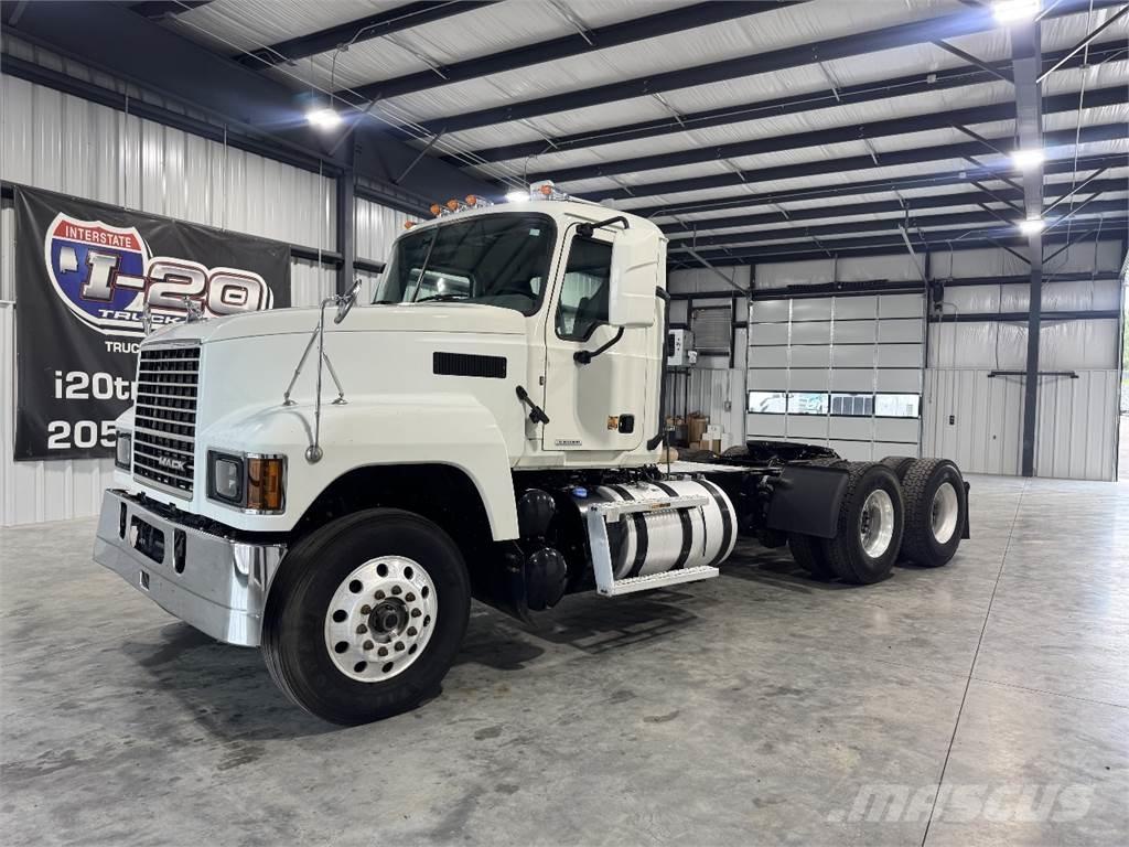 Mack Pinnacle Prime Movers