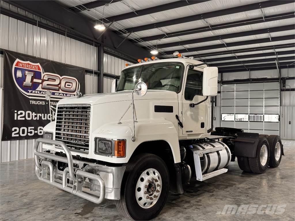 Mack Pinnacle Prime Movers