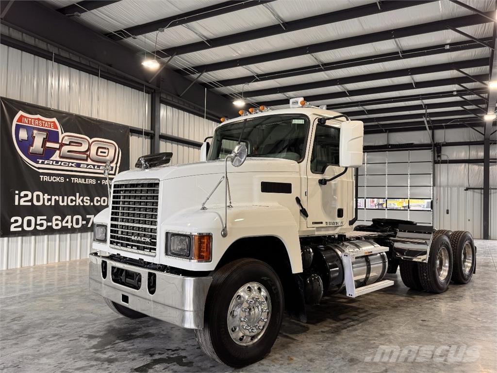 Mack Pinnacle Prime Movers