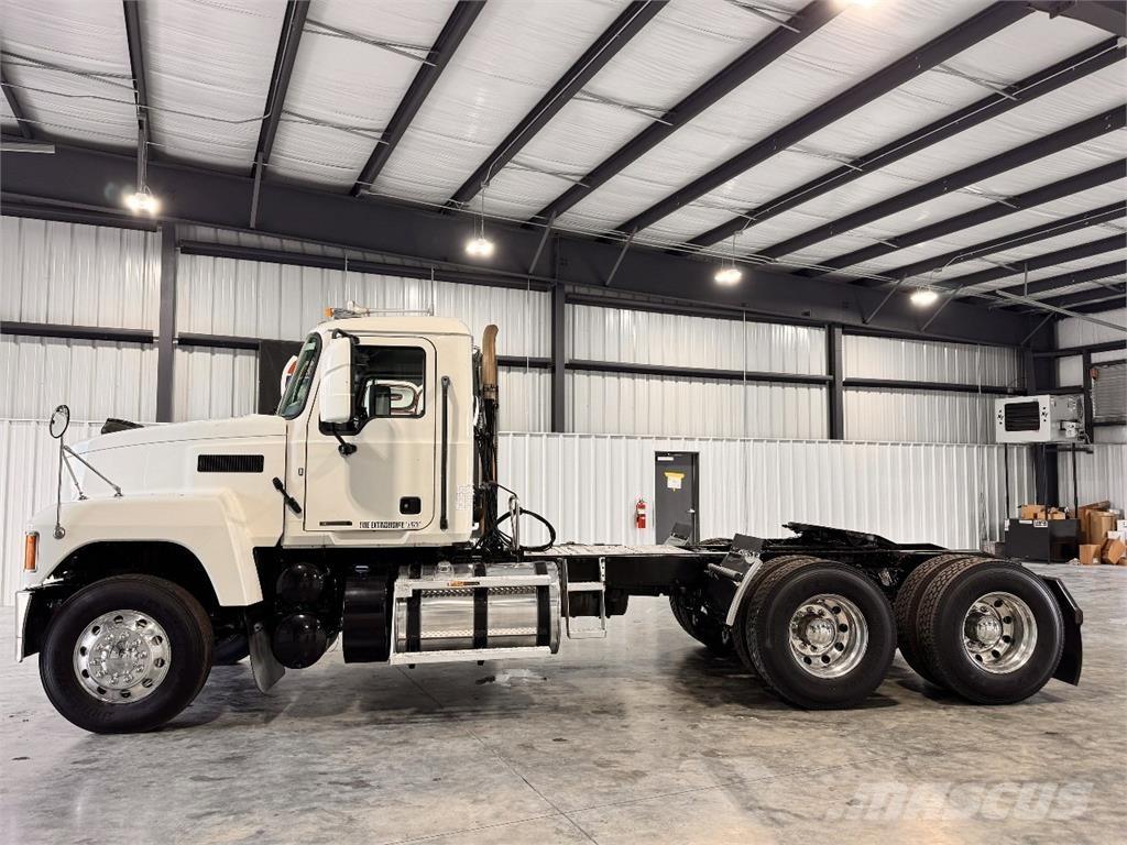 Mack Pinnacle Prime Movers