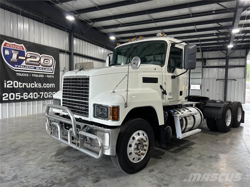 Mack Pinnacle Prime Movers