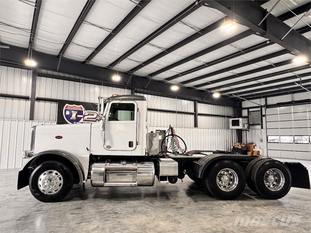 Peterbilt 389 Prime Movers