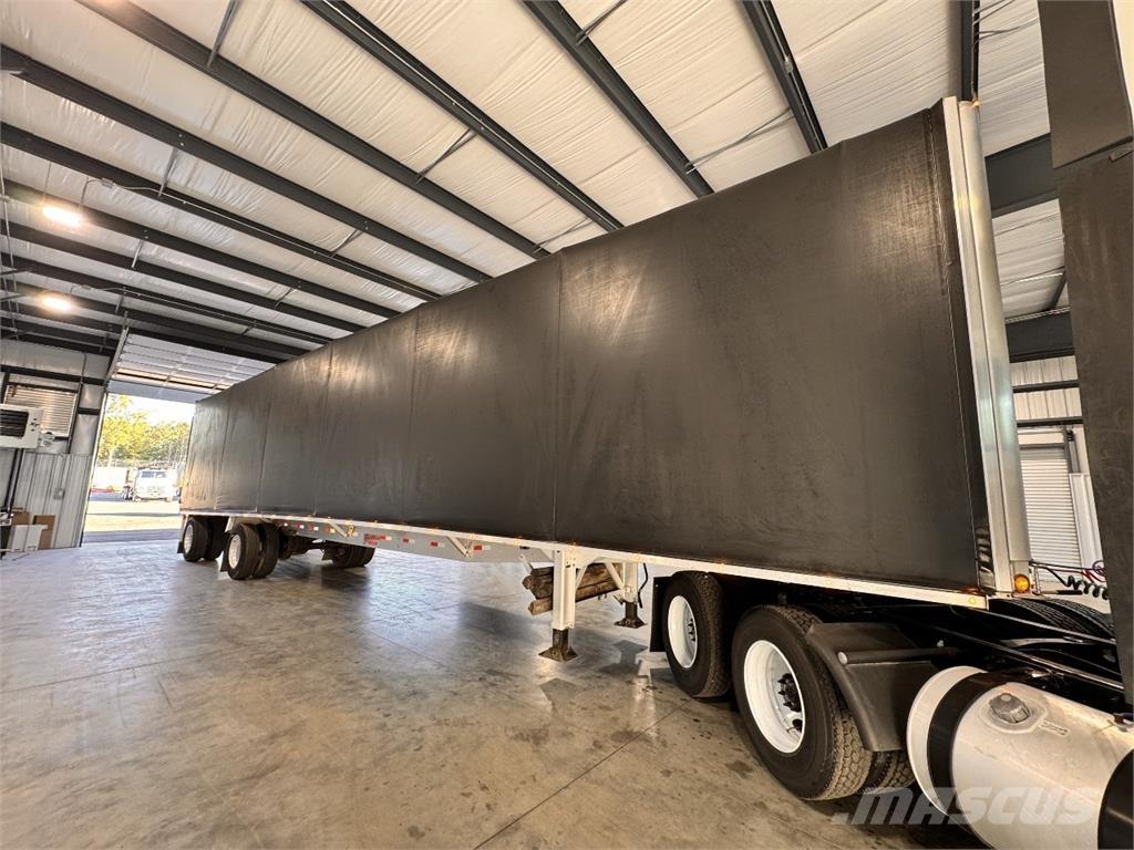 Reitnouer Big Bubba Curtainsider trailers