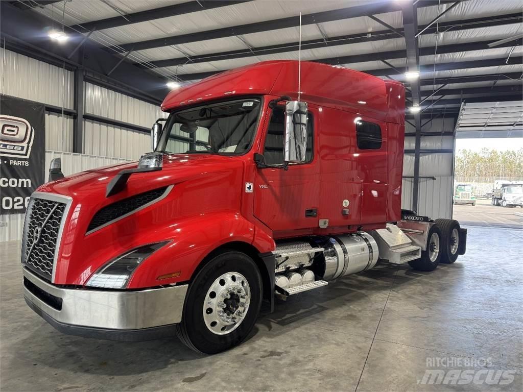 Volvo VNL64T740 Prime Movers