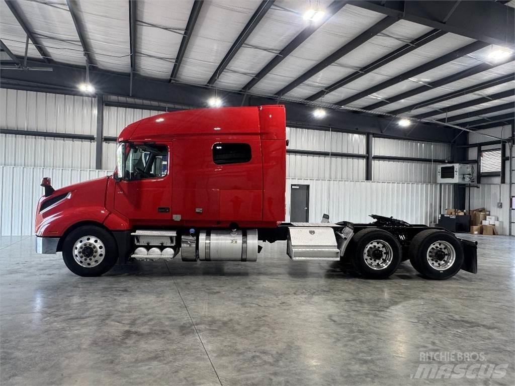 Volvo VNL740 Prime Movers