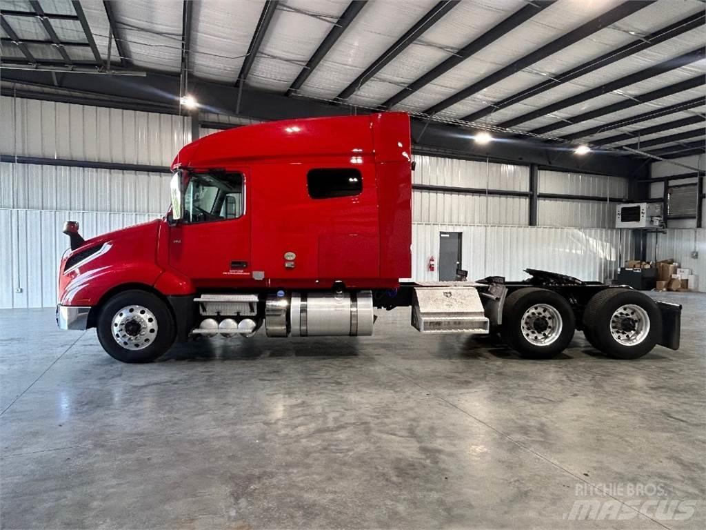 Volvo VNL740 Prime Movers