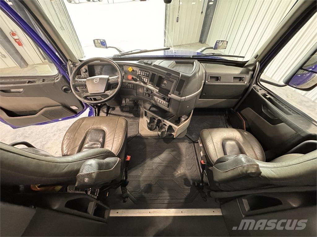 Volvo VNL860 Prime Movers
