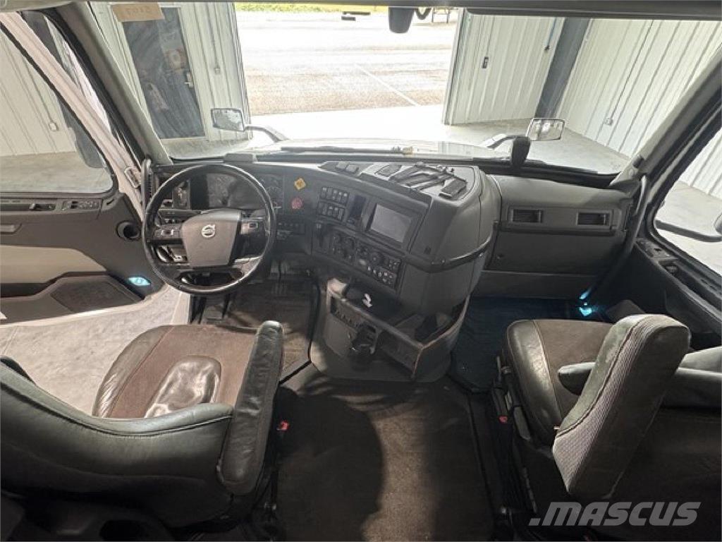 Volvo VNL860 Prime Movers