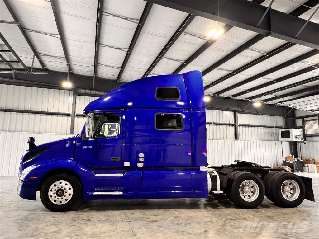 Volvo VNL860 Prime Movers