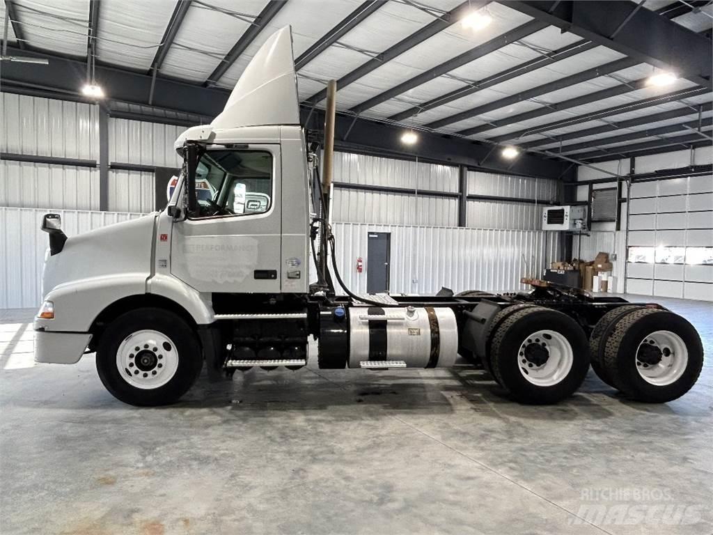 Volvo VNM Prime Movers