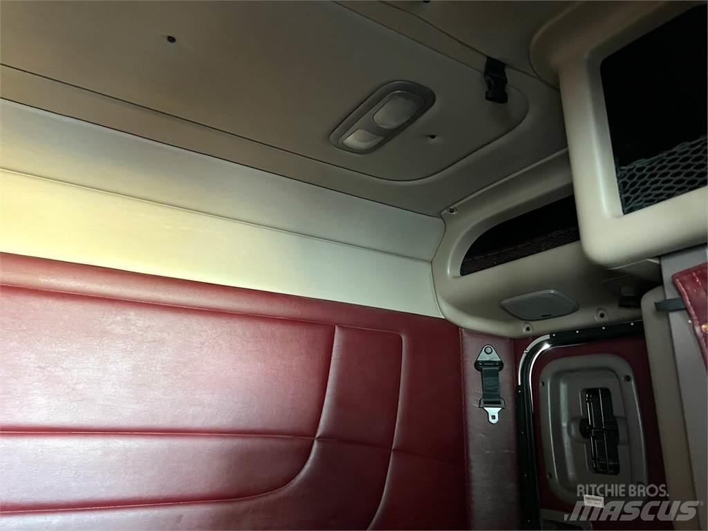 Peterbilt 388 Prime Movers