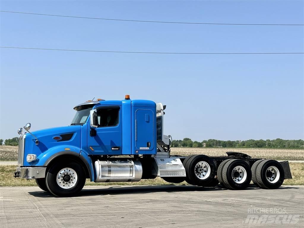 Peterbilt 567 Prime Movers